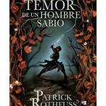 EL TEMOR DE UN HOMBRE SABIO (PATRICK ROTHFUSS) (CARTONÉ)